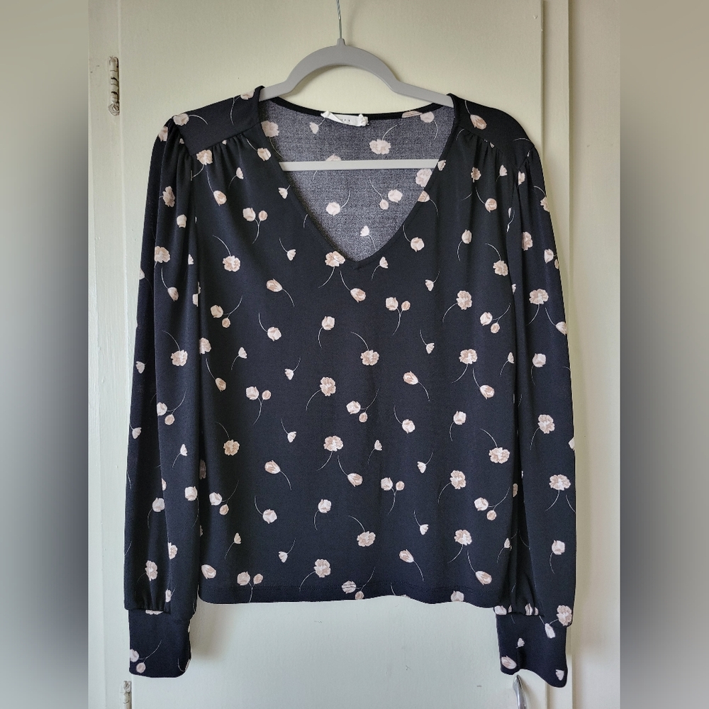 ⚘️V-neck Knit Top - Picture 4 of 11